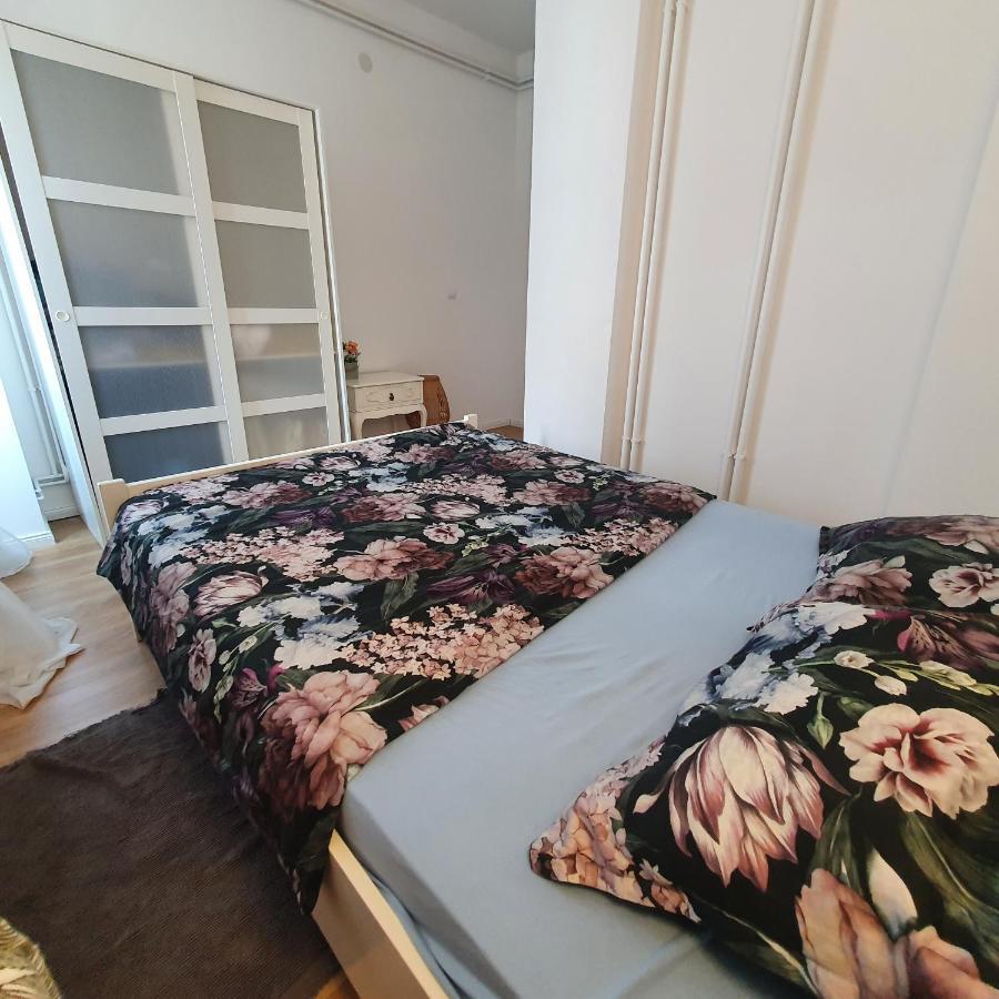 Che Private Rooms Banovci Novi Banovci Екстер'єр фото