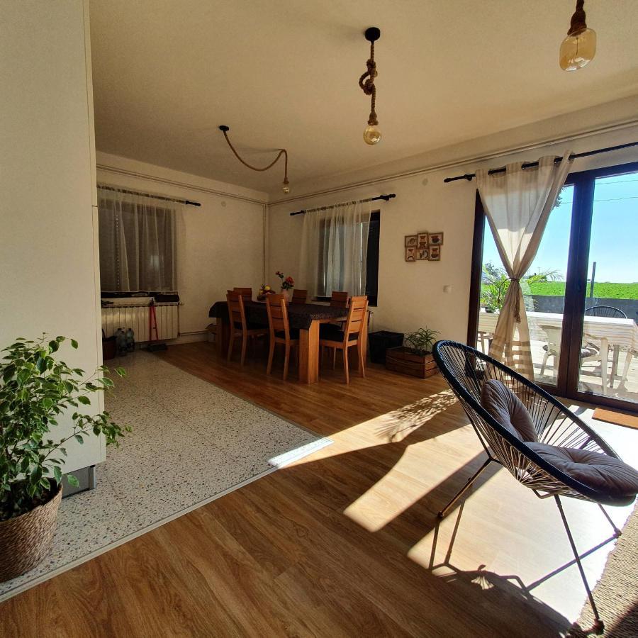 Che Private Rooms Banovci Novi Banovci Екстер'єр фото