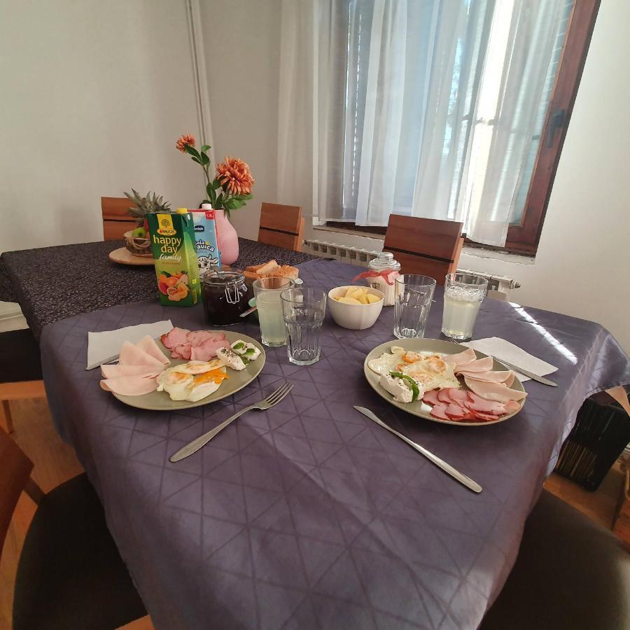 Che Private Rooms Banovci Novi Banovci Екстер'єр фото